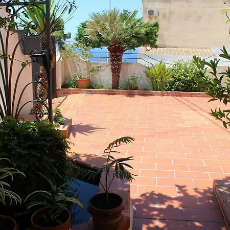 Alojamento de Acomodação e Pequeno-almoço Raggio Di Sole Macari