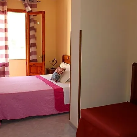 Raggio Di Sole לינה וארוחת בוקר 3*