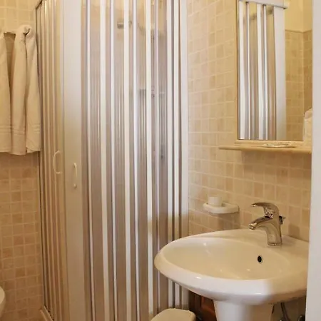 Bed & Breakfast Raggio Di Sole 3*